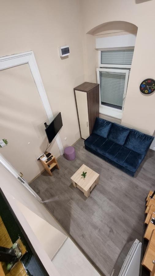 Little Sony Apartament